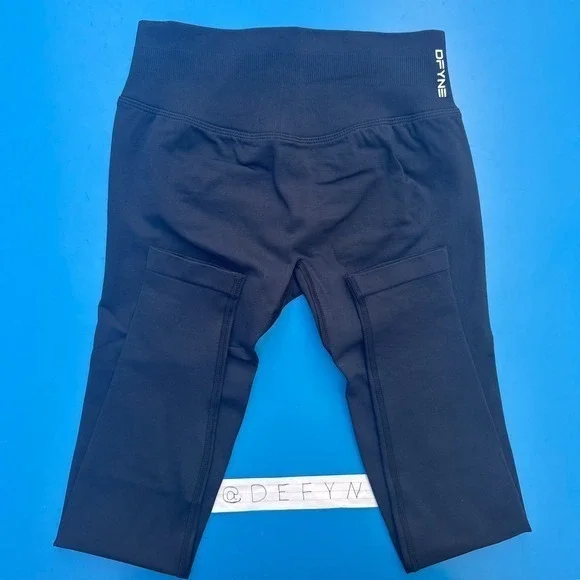 DFyne Leggings✨ Color-Black Size-Small⭐️ - Picture 3 of 5